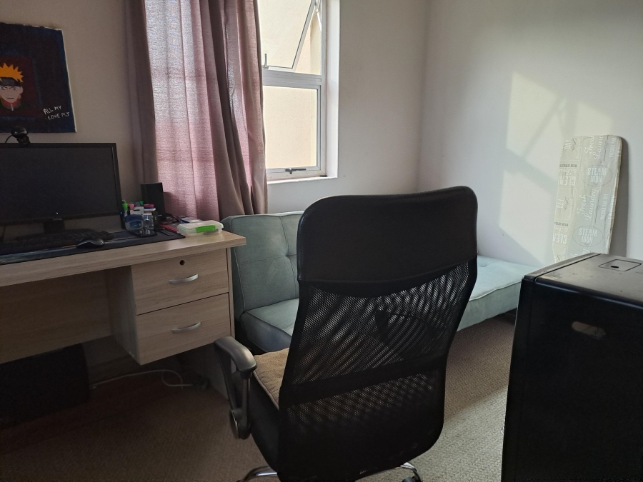 To Let 2 Bedroom Property for Rent in Whispering Pines Western Cape